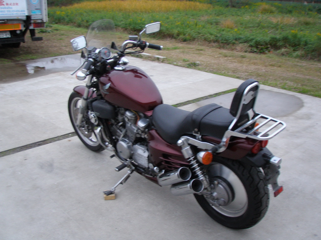 Купить мотоцикл Honda V45 Magna 1988 фото 9